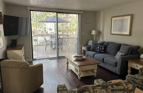 Hilton Head Island Condo | Relaxing Tropical Vacation by the Sea! Pool off back deck, Ocean across street🌴