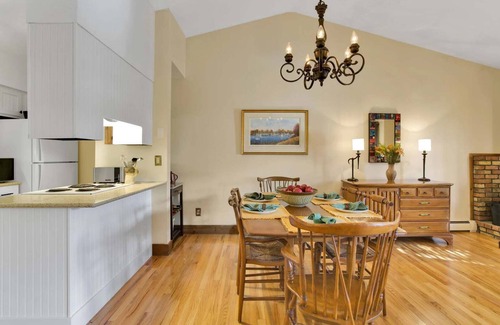 Quechee Condo | Relaxing Unit in Heart of Quechee | Mill Run 2C