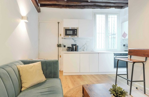 Sorbonne Apartment | Relaxing Urban Getaway, Notre Dame