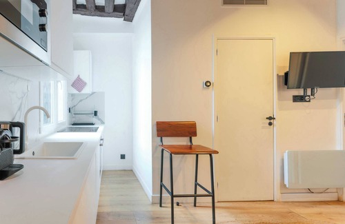 Sorbonne Apartment | Relaxing Urban Getaway, Notre Dame