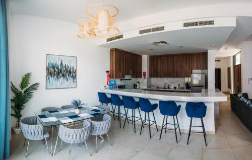 Mina Al Arab Villa | Relaxing villa with access to pool and beach