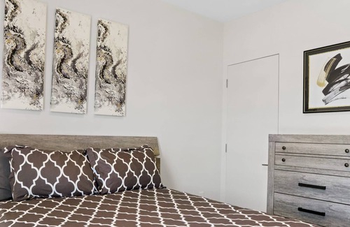 Optimist Park Apartment | Reluxme | 2BR Apt in NoDa, Queen Beds, City Views