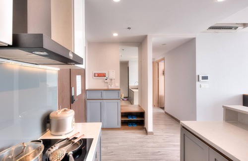 Bach Dang Riverside Apartment | REM Rivergate Garden Pool Signature Apartments