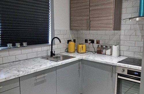 Hackney Wick Apartment | Remarkable 3-bed Apartment in London