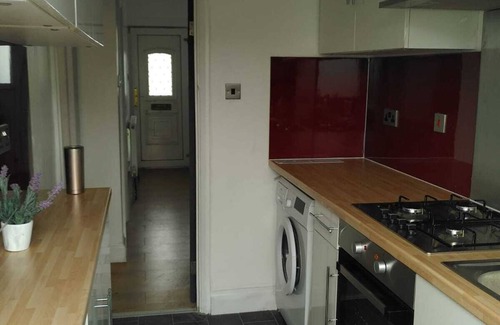 Cranford House | Remarkable 3-Bed House in Hounslow