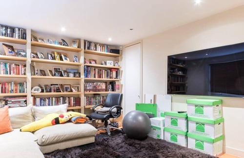 Westbourne House | Remarkable 5 Bedroom with Garden near Nottinghill