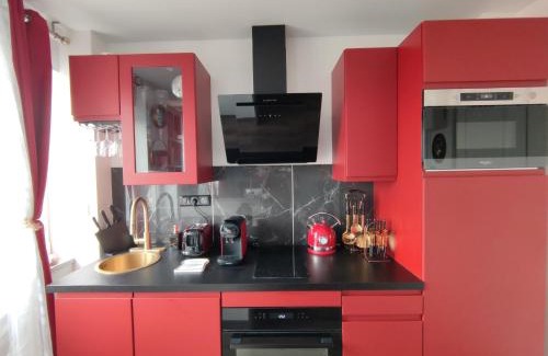 Le Kremlin-Bicetre Apartment | Remarkable air-con 1-Bed Apartment by Paris