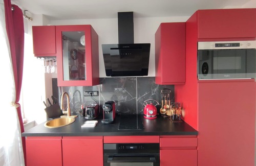 Le Kremlin-Bicetre Apartment | Remarkable, air-con, 1-Bed Apartment by Paris