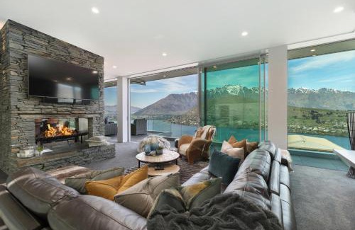 Queenstown House | Remarkable Lake House