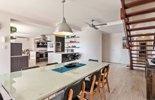 Mooloolaba House | Remarkable Six Bedroom Waterfront Home! Perfect for the extended family