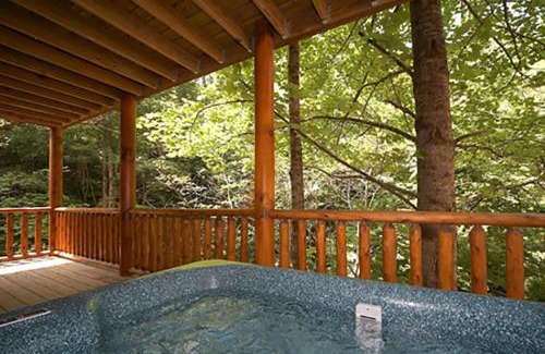 Gatlinburg House | Remember When by Venture Smoky Mountains