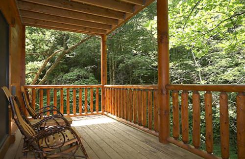Gatlinburg House | Remember When by Venture Smoky Mountains