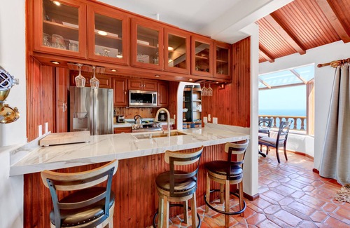 Avalon Condo | Remodeled 1B|1B Villa,Golf Cart, WIFI, Gorgeous Panoramic Ocean Views, golf cart