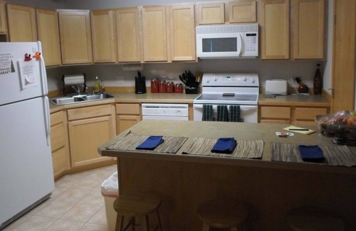 Big Sky Condo | REMODELED 3BR 2 bath Ski-In, 42-in TV, WiFi; hot tub