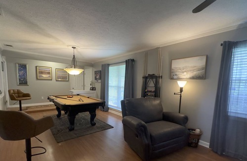 Pooler House | Remodeled 3BR minutes from Downtown Savannah | Pool | Outdoor Kitchen