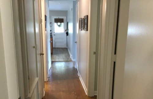 Lynchburg House | Remodeled 60s ranch 5 min from Liberty University.