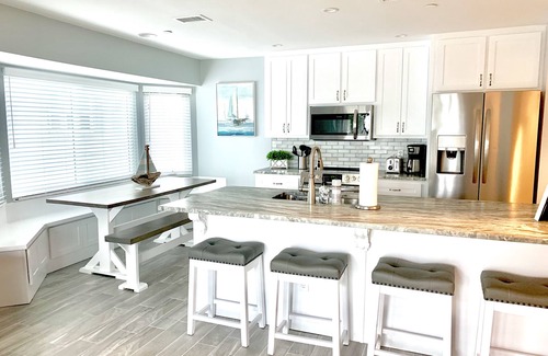 Indian Rocks Beach Condo | Remodeled Bel Sole Beachfront condo 3/2