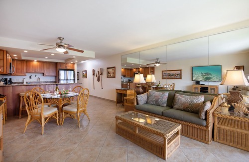 Kihei Condo | REMODELED-BUILDING #3-OCEAN VIEWS-WELL EQUIPPED-AC-METICULOUS CLEANING