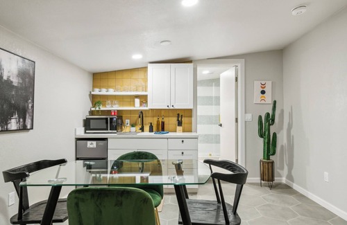 Camelback East Apartment | Remodeled Casita | Heart of Phoenix
