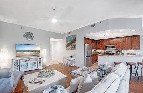 Naples Condo | Remodeled Condo @ The Cottages Naples Bay Resort