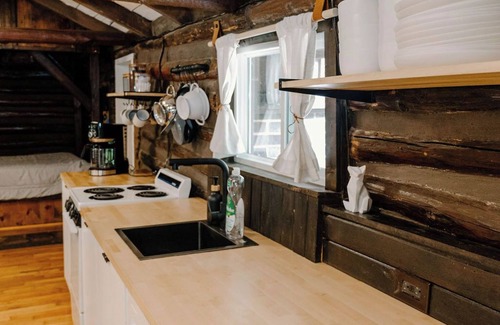 Clarington Cabin | Remodeled Cook Forest Cabin