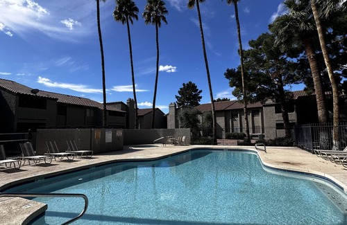 Dobson Woods Condo | Remodeled cozy condo ,close to the Park and airport 1 minute to Stores +