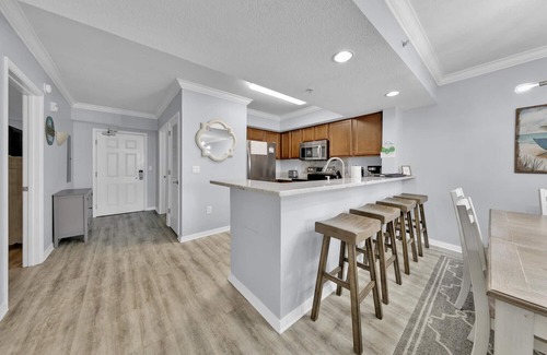 Fort Walton Beach Condo | Remodeled🌴Destin West Bayside 🌞 LAZY RIVER Side ⛵ 7 Pools ⚓ 3 Hot Tubs