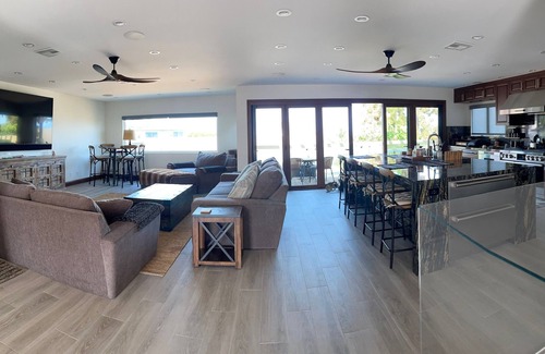 Redondo Beach House | Remodeled Exec 4bd 4bth Villa. Walking Distance from Beach and Riviera Village.