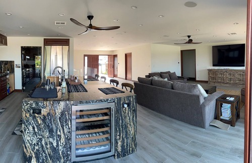 Redondo Beach House | Remodeled Exec 4bd 4bth Villa. Walking Distance from Beach and Riviera Village.