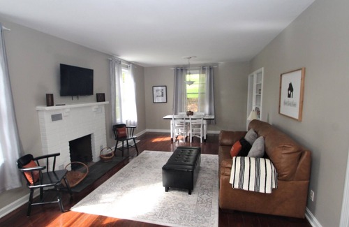 Farmington Other | Remodeled Farmhouse with quick Access to Ohiopyle Area