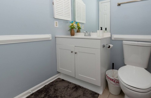 Norfolk - Virginia Beach House | Remodeled Gorgeous Townhome 15 min from the beach