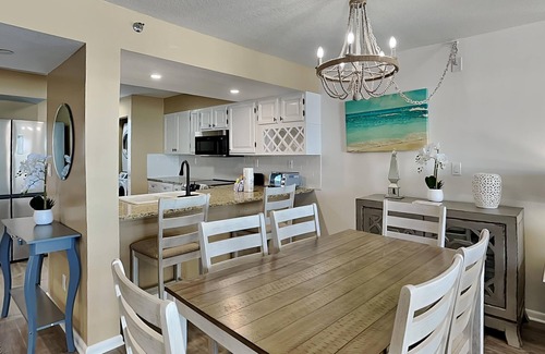 Destin Condo | Remodeled Gulf front condo w/private balcony views + resort amenities
