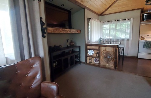 Lazy Acres Cabin | Remodeled Historic Cabin