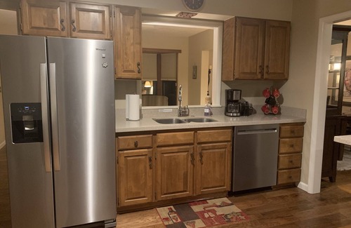 Coconino Estates House | Remodeled, Home Away From Home with A/C, Close to Downtown, Skiing and ~NAU~