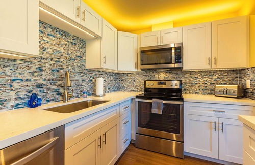 Kihei Condo | Remodeled! Koa Resort #5J 2-Bd 2-Ba, A/C, South Maui, Walk To 3 Beaches!