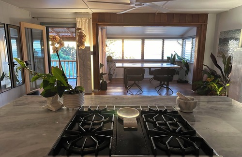 Kalaoa House | Remodeled Kona Home w/Panoramic Ocean Views & Vibrant Sunsets