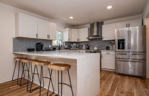 Henrico House | Remodeled Lake Retreat w/expansive main lake views with amazing amenities!