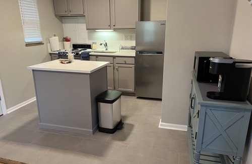 Grandview Heights Apartment | Remodeled Large Full unit (not shared) in desired Grandview