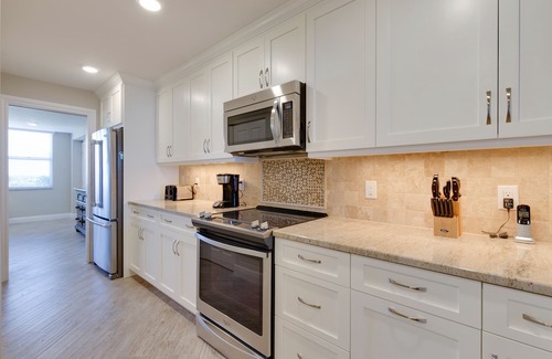 Marco Island Condo | Remodeled - Luxurious Direct Beachfront Somerset Condo-with Den sleeping area