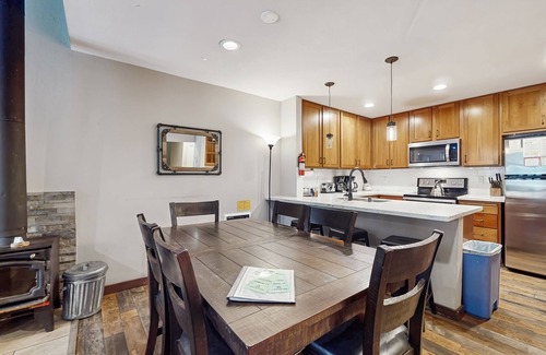 Mammoth Lakes Condo | Remodeled, luxury townhome w/shared pool, hot tub, & complex game room