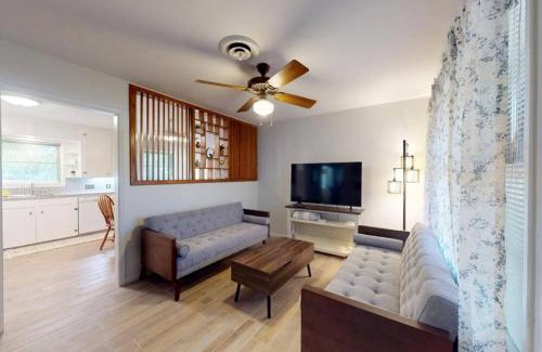Navasota House | Remodeled Mid-Century Home Near Downtown & Hwy 6 in College Station, Texas