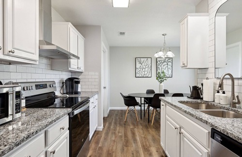 Celina House | Remodeled Modern Private Boutique Getaway! 3bd/2ba