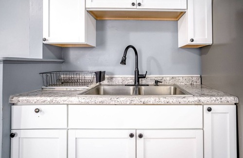 Fox Lake Apartment | Remodeled Monthly and Seasonal Rental in Fox Lake with Lakeview and Mineola Bay Access