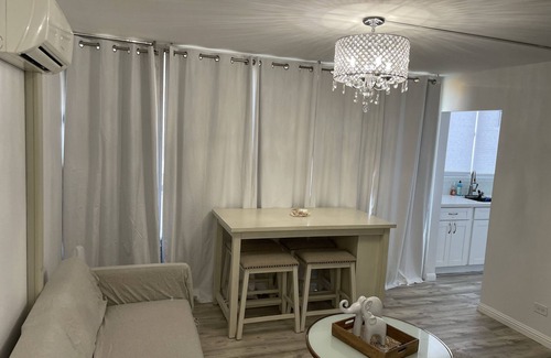Diamond Head - Kapahulu - St. Louis Condo | Remodeled oasis in the heart of Waikiki! Min. from beach, shops, & restaurants!