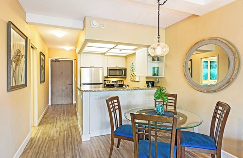 Kaanapali Condo | Remodeled Ocean View Studio at The Whaler 518|Kaanapali Beach|Walk to Dining