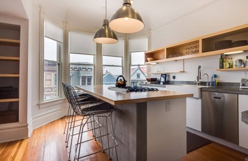 Lower Haight Apartment | Remodeled Penthouse, High end and beautifully furnished, 2000 sq. ft