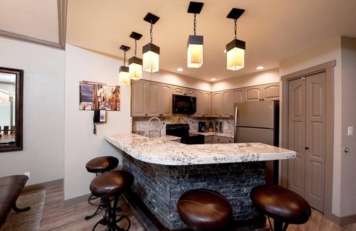 Purgatory Condo | Remodeled Penthouse - Ski In/Out - Huge Decks/Views - Private Hot Tub/Sauna