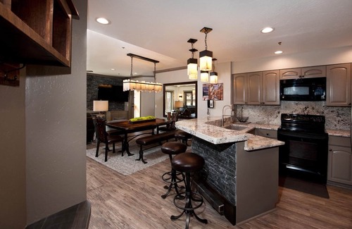 Purgatory Condo | Remodeled Penthouse - Ski In/Out - Huge Decks/Views - Private Hot Tub/Sauna