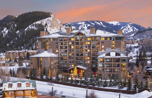 Avon Condo | Remodeled, Resort & Spa Rare 1-Bdrm, Ski InOut, Full Kitchen, Rm Service Hot Tub