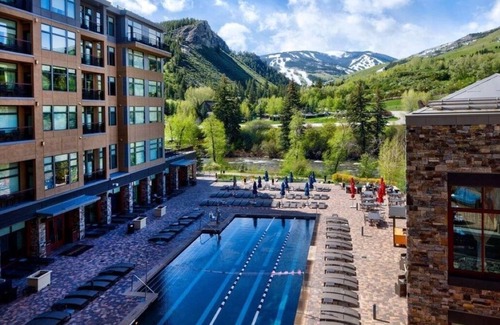 Avon Condo | Remodeled, Resort & Spa Rare 1-Bdrm, Ski InOut, Full Kitchen, Rm Service Hot Tub